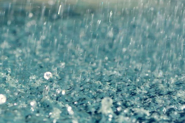 雨天uv平板打印機相關(guān)材料的防潮問題